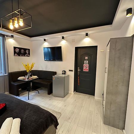 The Fame - Modern Studio In Top Location & Parking Craiova Ngoại thất bức ảnh