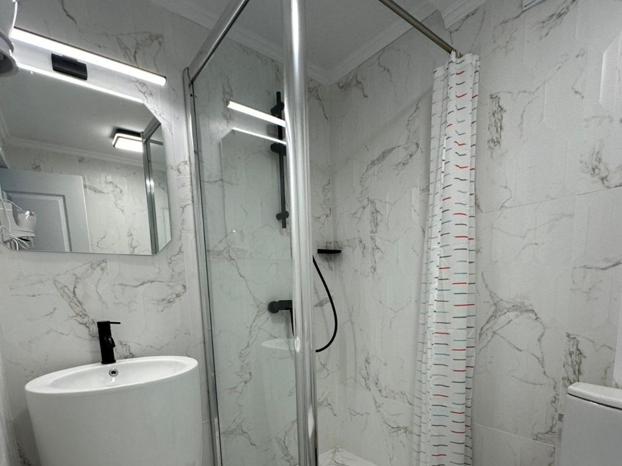 The Fame - Modern Studio In Top Location & Parking Craiova Ngoại thất bức ảnh